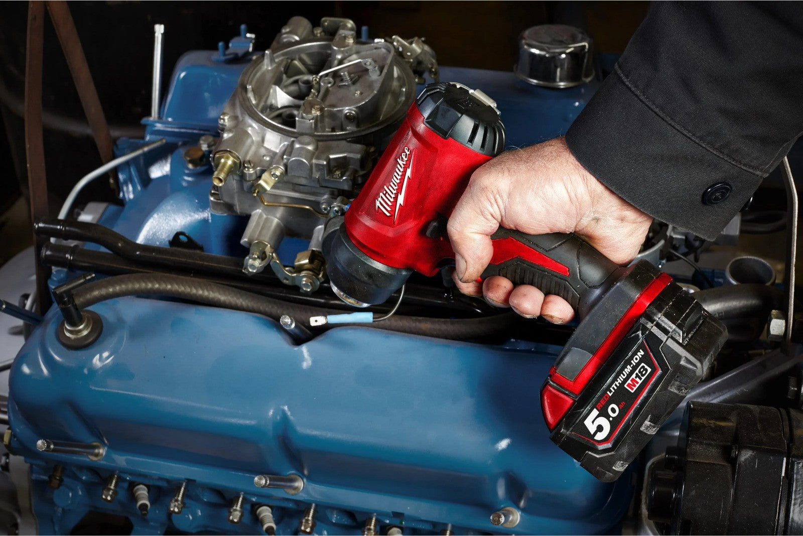 Milwaukee M18BHG-502C 18V Compact Heat Gun Kit (2 x 5.0Ah Batt, Charger, Case)