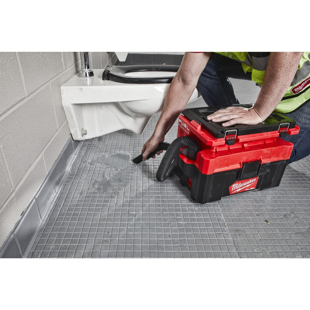 Milwaukee M18FPOVCL-501 Packout 7L Wet & Dry Vacuum Kit, 5.0 Battery & Charger