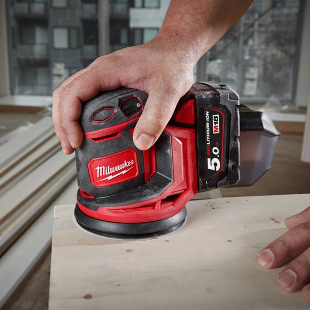 Milwaukee M18BOS125-0 18V 125mm Random Orbital Sander (Body Only) & 5.0Ah batt