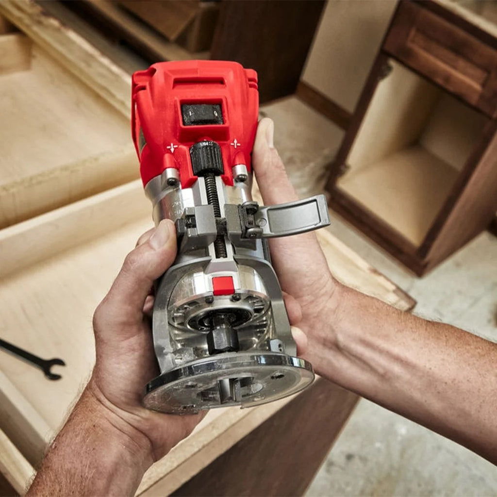 Milwaukee M18FTR-0X 18V Fuel Cordless Trim Router with Accessories Naked & 5.0ah