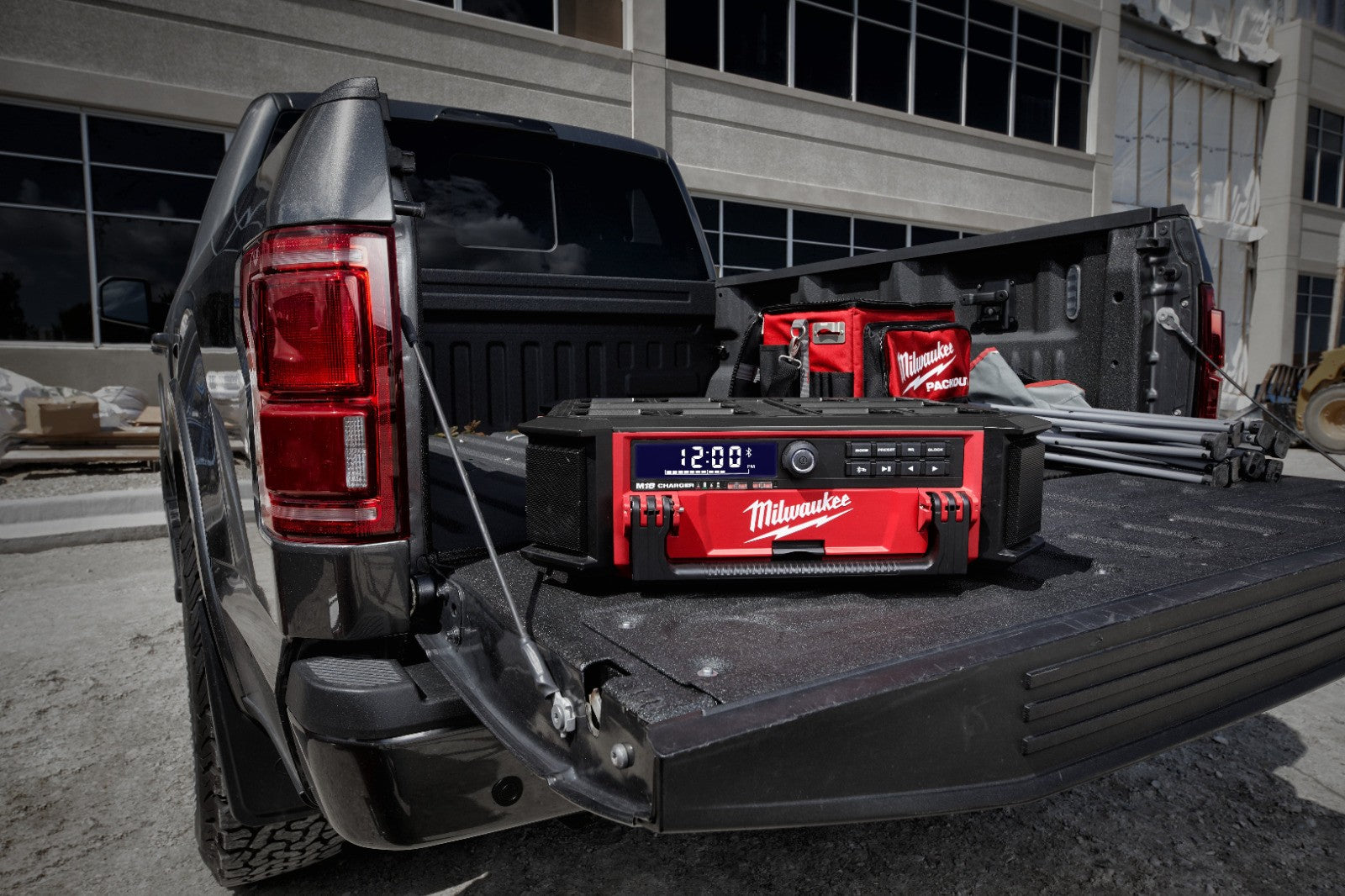Milwaukee M18PRCDAB+ PACKOUT Radio/Charger DAB+
