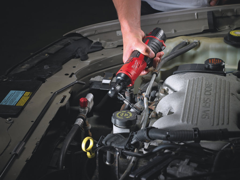 Milwaukee M12IR-201B 12V Sub-Compact 3/8" Impact Ratchet (1x 2.0Ah Battery)