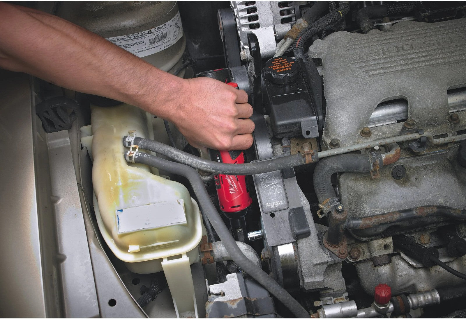 Milwaukee M12IR-201B 12V Sub-Compact 3/8" Impact Ratchet (1x 2.0Ah Battery)