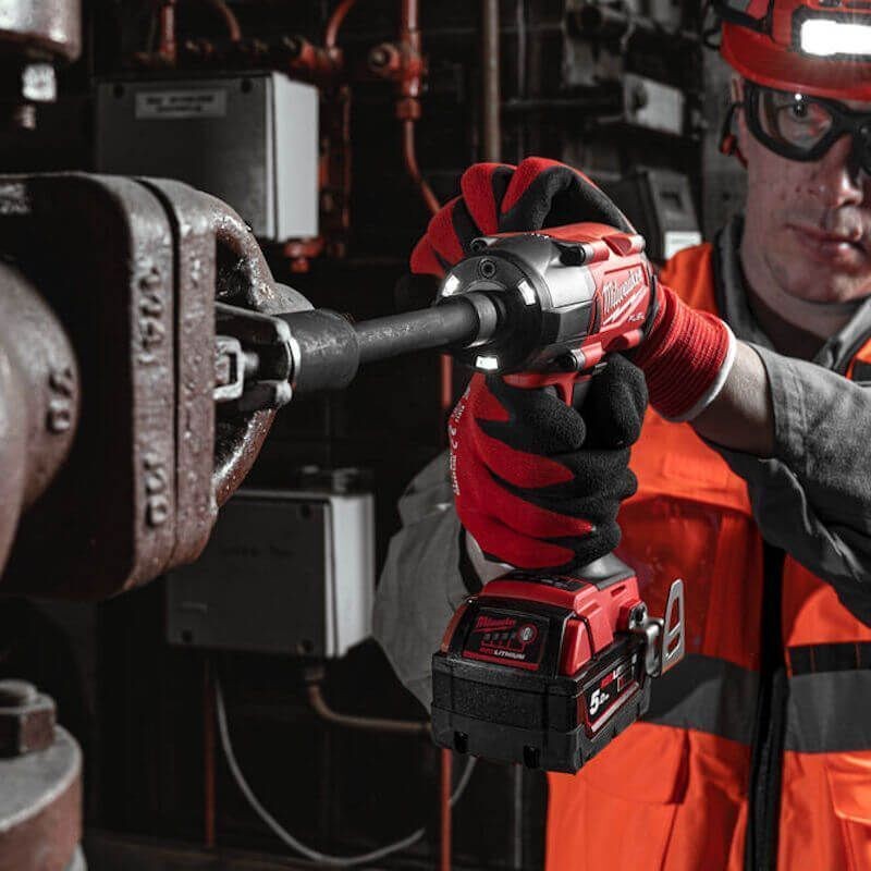 Milwaukee M18FMTIW2F12-0 18V GEN2 Mid-Torque 1/2'' Impact Wrench, Case, Sleeve