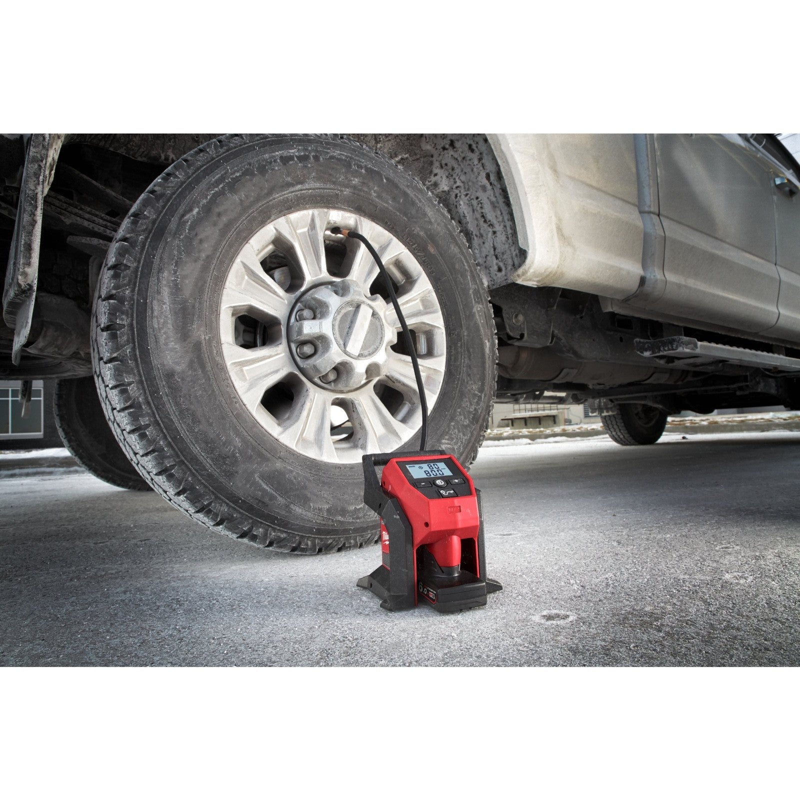 Milwaukee M12BI-0 12V Compact Inflator (Body Only)
