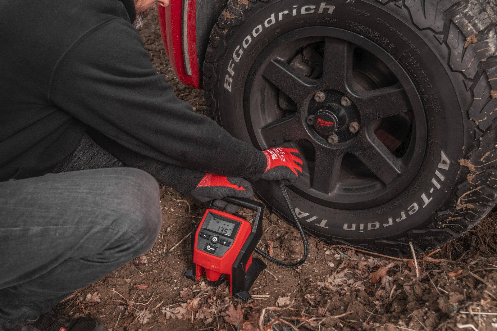 Milwaukee M12BI-0 12V Compact Inflator (Body Only)