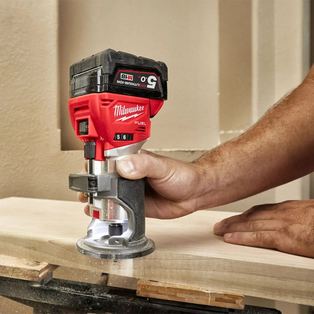 Milwaukee M18FTR-0X 18V Fuel Cordless Trim Router with Accessories Naked & 5.0ah