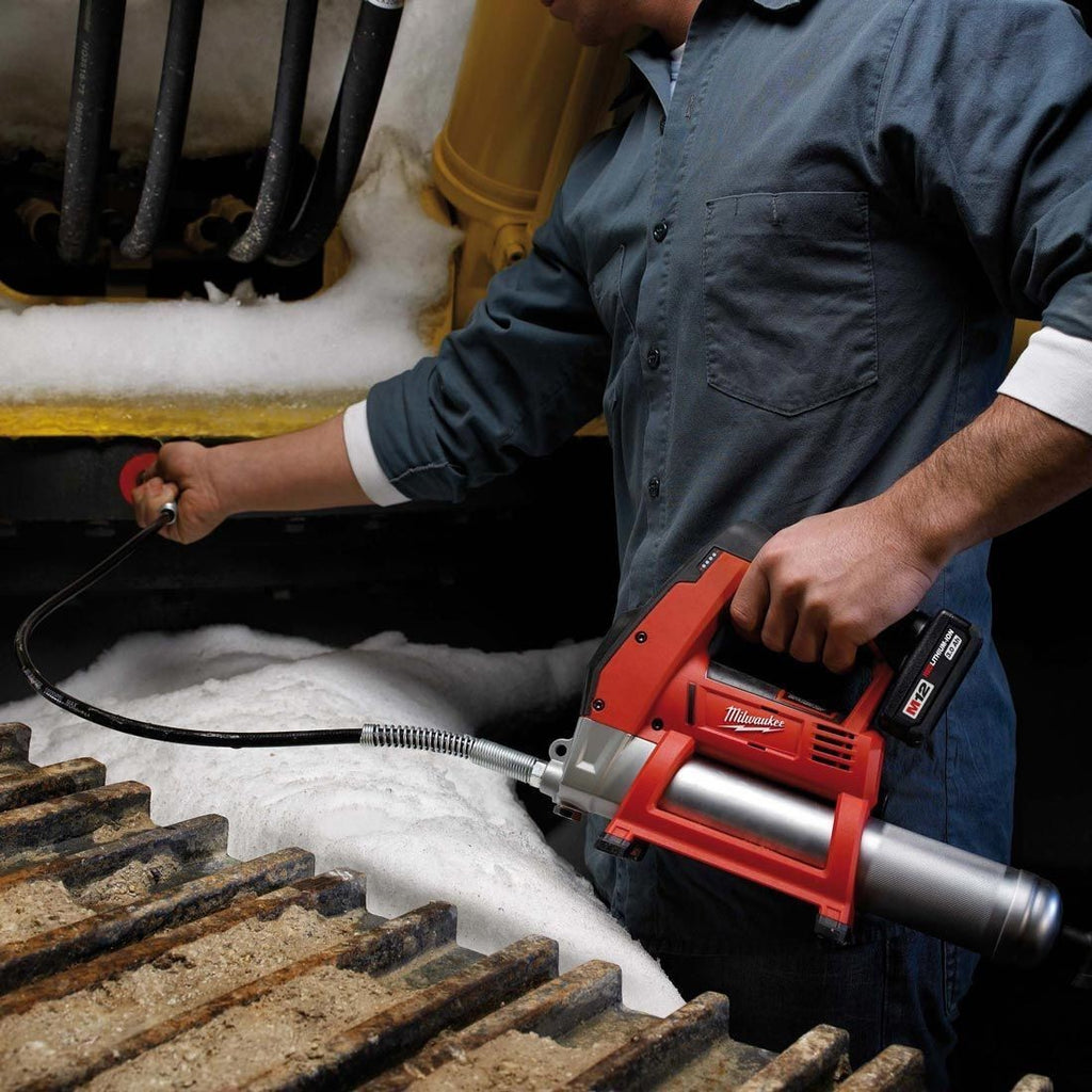 Milwaukee M12GG-0 12V Cordless Grease Gun (Body Only)
