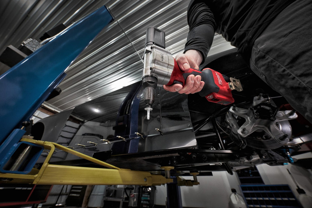 Milwaukee M12BPRT-0 12v Pop Rivet Tool Naked