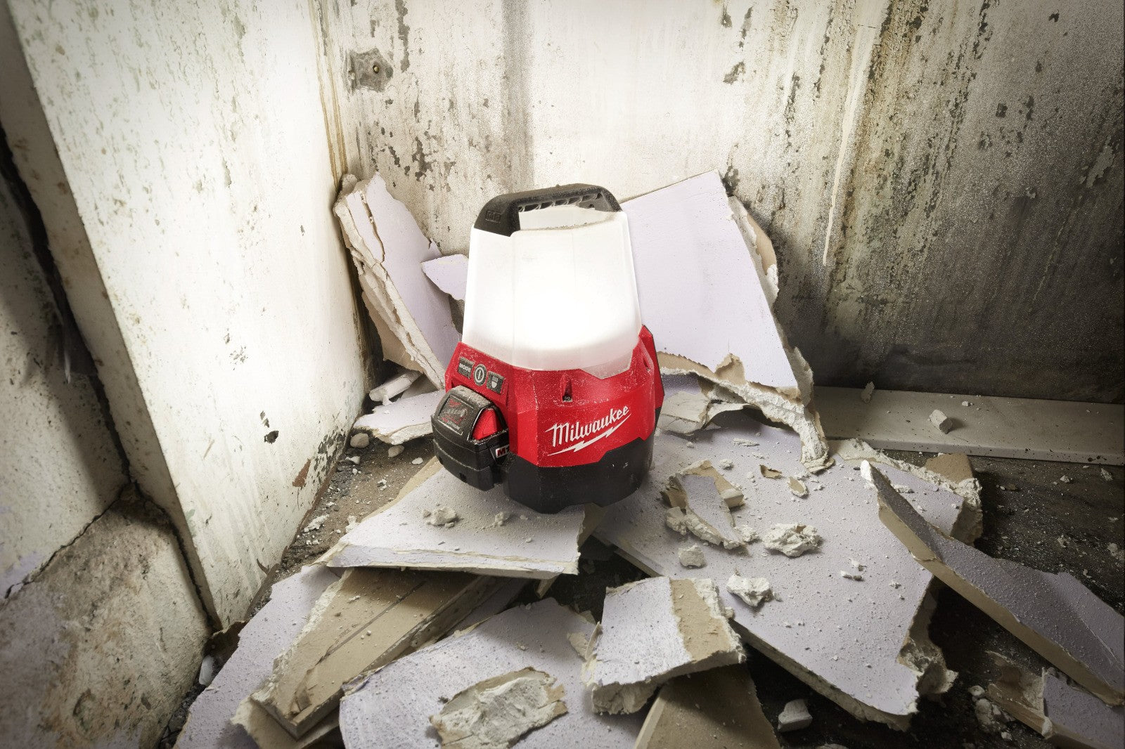 Milwaukee M18TAL-0 18V Jobsite Area Light (Body Only)