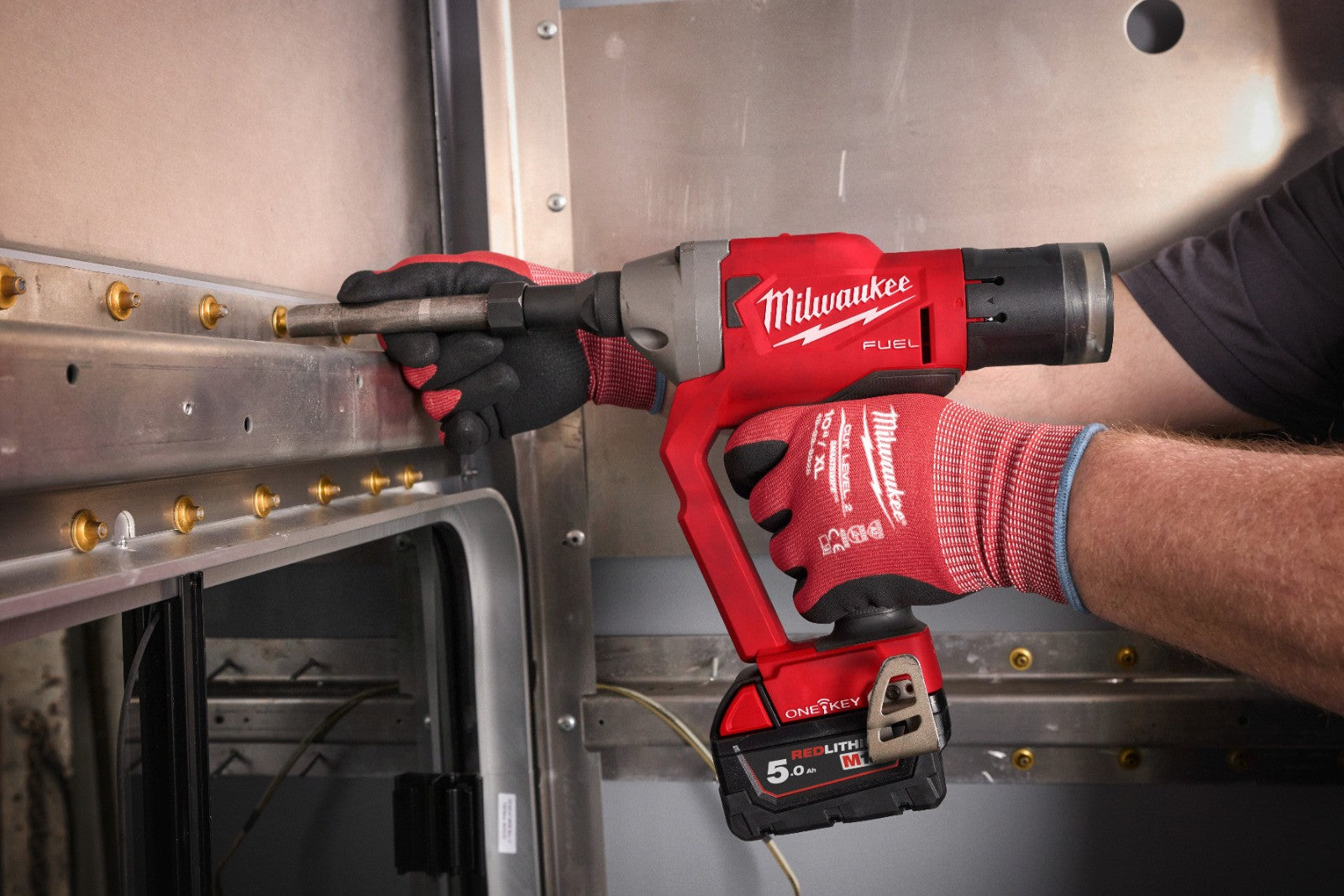 Milwaukee M18ONEFLT-0 18v Fuel Lock Bolt Tool Naked With One Key