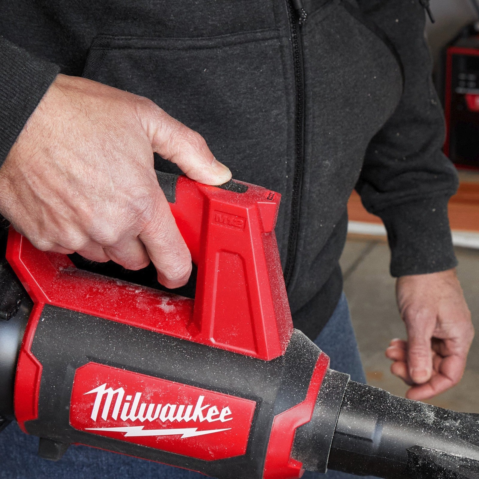 Milwaukee M12BBL-0 12v Cordless Blower Body Only