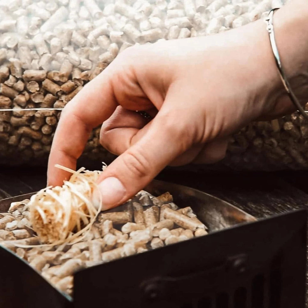 Platinum Plus Wood Pellets 15kg Bag 6mm for Pizza Ovens, Fire Pit and BBQ