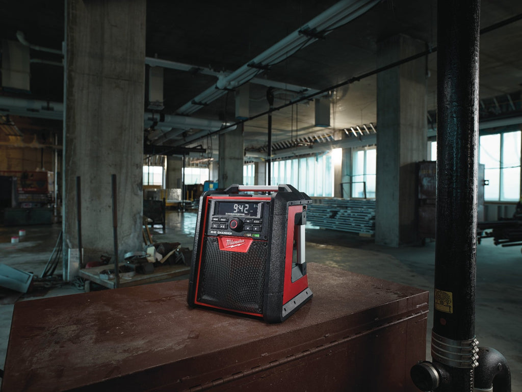 Milwaukee M18RC-0 18V/240V Jobsite Charger/Radio (Body Only)