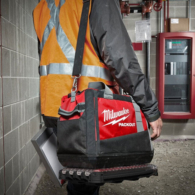 Milwaukee 4932471067 PACKOUT 20" Duffle Bag