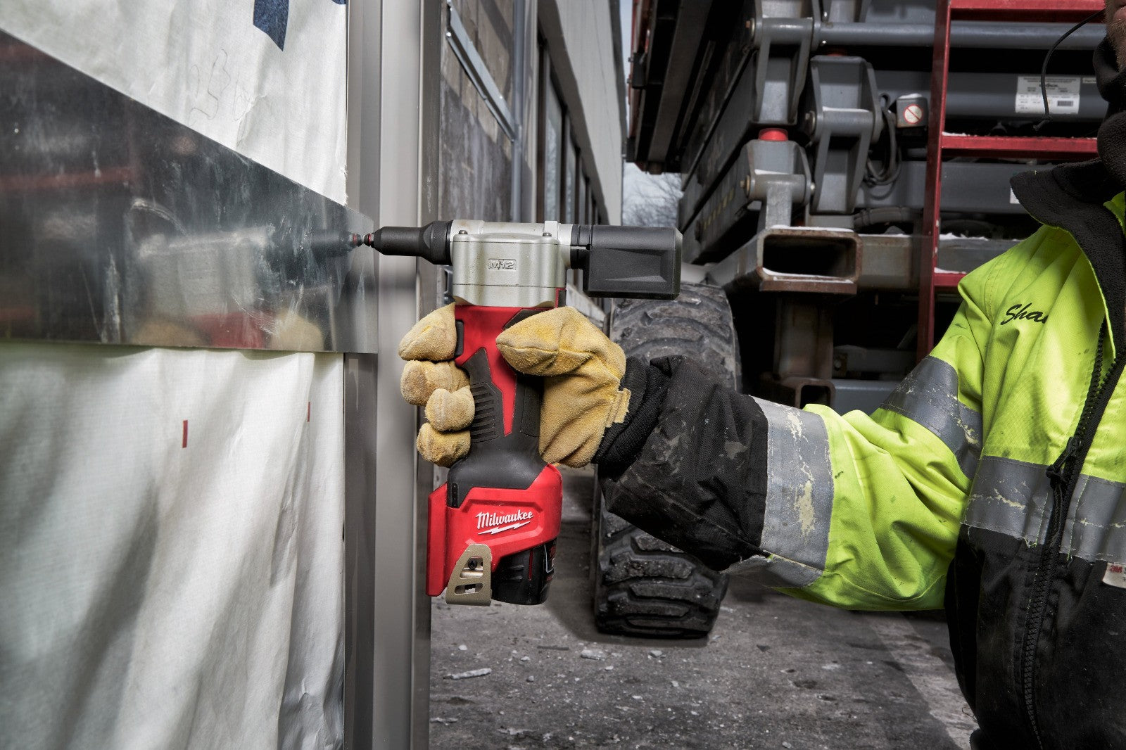 Milwaukee M12BPRT-0 12v Pop Rivet Tool Naked